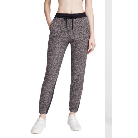 SET Alala Textured Retreat Boucle Knit cowl Sweater and Joggers - Picture 2 of 9